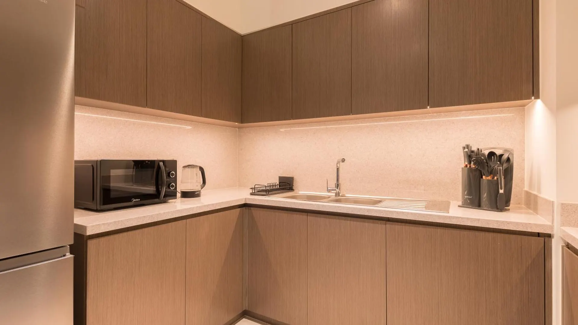 Spacious 3Br Plus Maids Burj Khalifa View Dubai